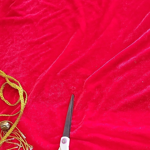 Christmas. Santa's velvet red bag. With bells and golden drawstring. - Picture 3 of 6